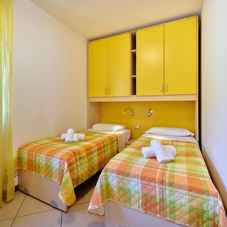 Apartmentsgarda - Canevini Residence Torri Del Benaco Extérieur photo